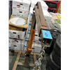 Image 1 : 2T engine hoist