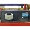 Image 1 : Honeywell safe