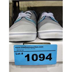 New size 6 ladies grey and turqouise shoes