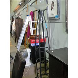 Approx 6F tall metal floor lamp