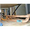 Image 1 : 2 metal scaffolding brackets