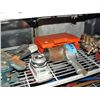 Image 1 : Shelf lot of assorted air tools, vices, electric