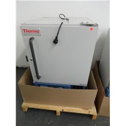 Thermo Scientific Revco Lab Freezer - 230 v - 1 Ph - ULT430V20