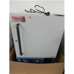 Thermo Scientific Revco Lab Freezer - 230 v - 1 Ph - ULT430V20