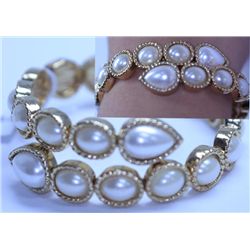 BRASS SYNTETIC PEARL BANGLE
