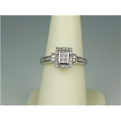 Dazzling10 karat white gold ladies vintage  design ring fine set with 38 round and  princess cut dia