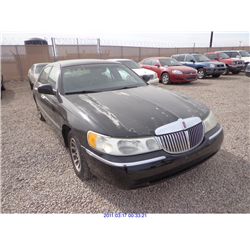 2001 - LINCOLN TOWN CAR