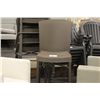 Image 2 : 6 BROWN PLASTIC BAR STOOLS