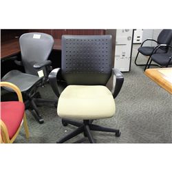 KEILHAUER BEIGE TOM TASK CHAIR