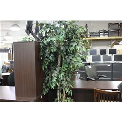 DECORATIVE SILK TREE