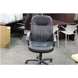 BLACK LEATHER MID BACK EXECUTIVE TILTER CHAIR