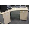 Image 2 : 12 TAYCO MAPLE CORNER WORKSTATIONS