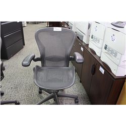 HERMAN MILLER AERON TASK CHAIR