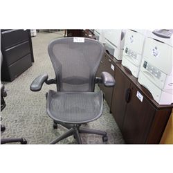 HERMAN MILLER AERON TASK CHAIR