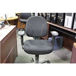 BLACK PATTERN MULTI-LEVEL TASK CHAIR