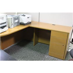 AMBER WOOD P-TOP EXECUTIVE L-SHAPED DESK