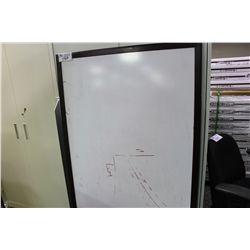 4 X 5' WHITEBOARD