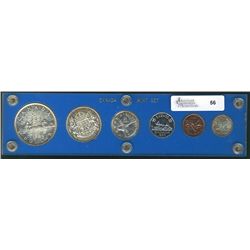 1953 Year set in Canada Mint Set hard casing, all NSF except the 25 Cents that is SF. Coins are AU t