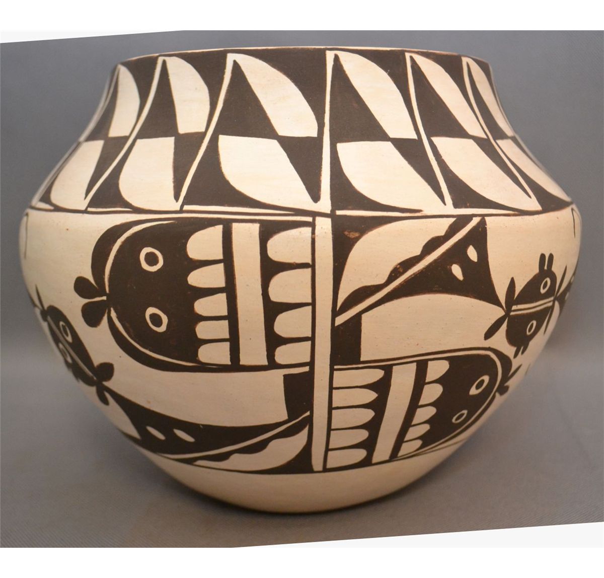 ACOMA POTTERY JAR