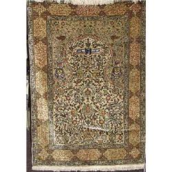 A Ghom/silk rug weft with silver thread, 148 x 105 cm 12.000-15.000...