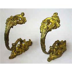 A pair of curtain holders gilded brass, new rococo, length 23 cm 1.000-1.200...