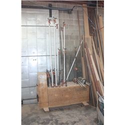 MOBILE PIPE CLAMP CART WITH PIPE CLAMPS