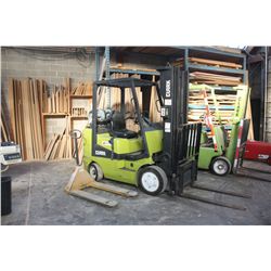 GREEN CLARK 3 STAGE 4500LB PROPANE FORKLIFT
