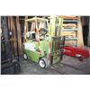 Image 1 : GREEN CLARK 2 STAGE 1500LB PROPANE FORKLIFT