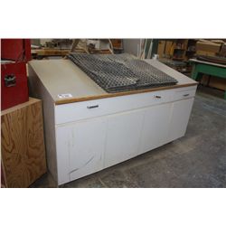 MOBILE DRAFTING BENCH AND CONTENTS