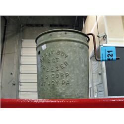 Early 1900s sunny boy 2 quart ice cream maker