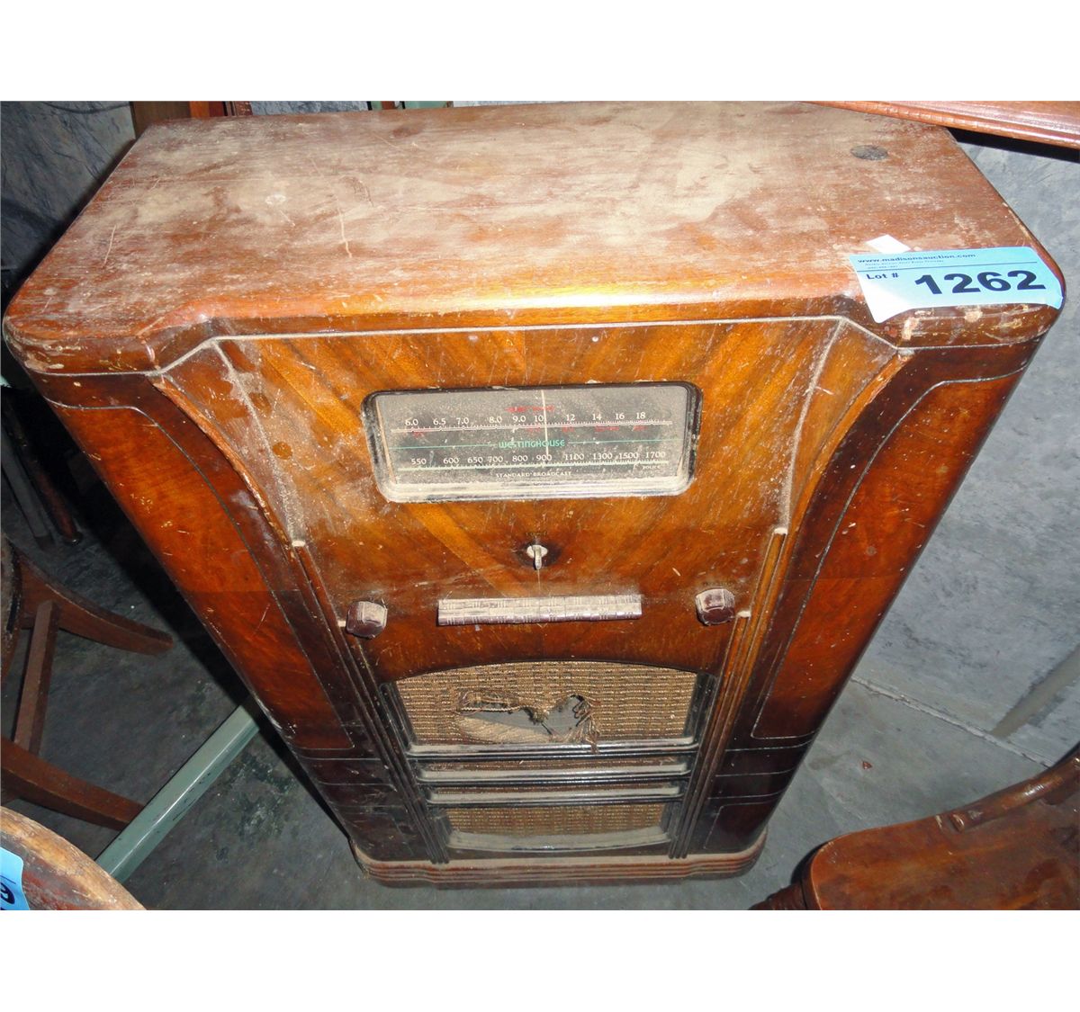 Circa 1940s westing house floor model radio
