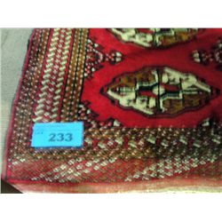 Approx 5F by 3F hand knotted persian area rug