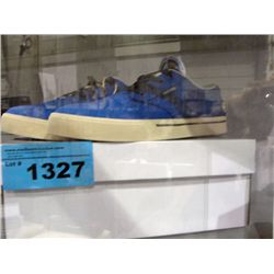 Pair of new size 9 shoes - blue