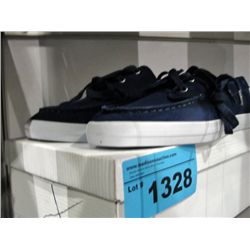 Pair of new size 9 shoes - dark blue
