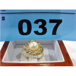 14kt Gold 3.9g Diamond & Pearl Ring