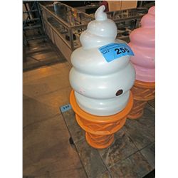 Ice cream shop decorative ice cream cone light