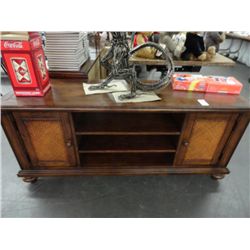 Mahogany TV Stand w/2 Piece Tables