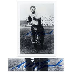 Hall of Famer Edd Roush Signed 3.5'' x 5'' Glossy Photo -- With JSA COA -- Fine