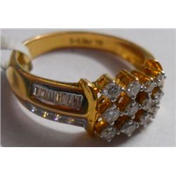 5.327g Ring in 18kt 5.211g Gold,0.58 Ctw Diamond