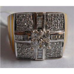 8.656g Ring in 18kt 8.472g Gold,0.92 Ctw Diamond