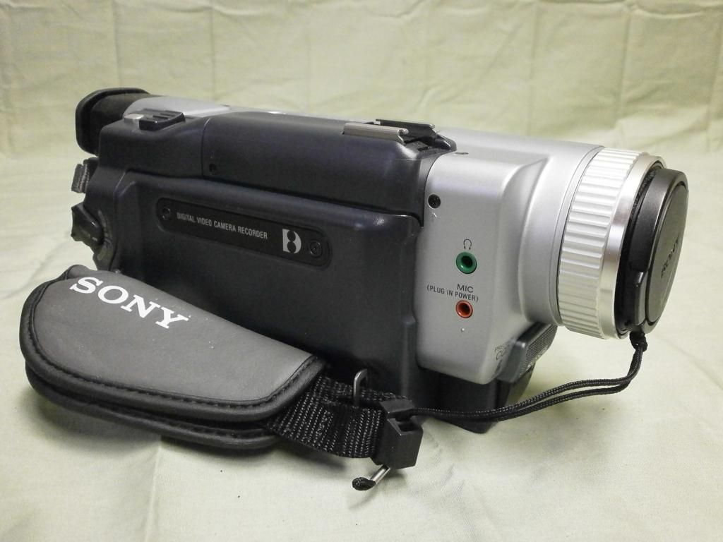 Sony Digital 8 500x Super Steady Shot Handycam