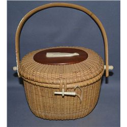 BASKETRY PURSE