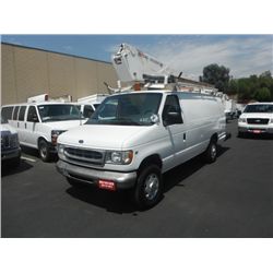 2001,Ford E-Series Van Boom Truck E350