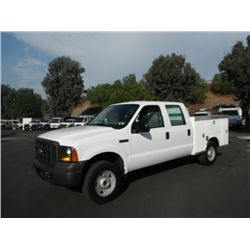 2005,Ford F-250 Crew Cab 4x4 Utility body