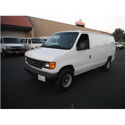 2003,Ford E-Series Van E250