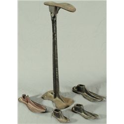Cast Iron Cobblers Shoe Stand With 5 Molds