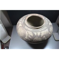8"H x 11 1/2"W Southwestern Pot