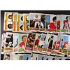 Image 2 : 100 different 1975 Topps Football cards