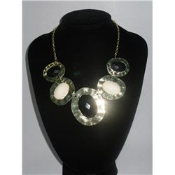 276CTW 5-BLACK-WHITE OVAL BRASS NECKLACE;18INCH