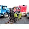 Image 1 : CLARK PROPANE FORKLIFT